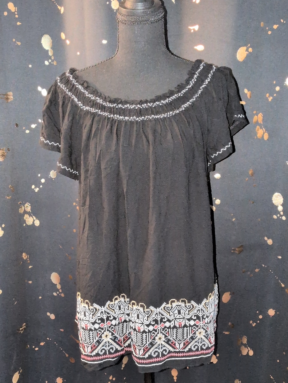 "Max Studio" Cross Stitch Embroidered Top Size Large